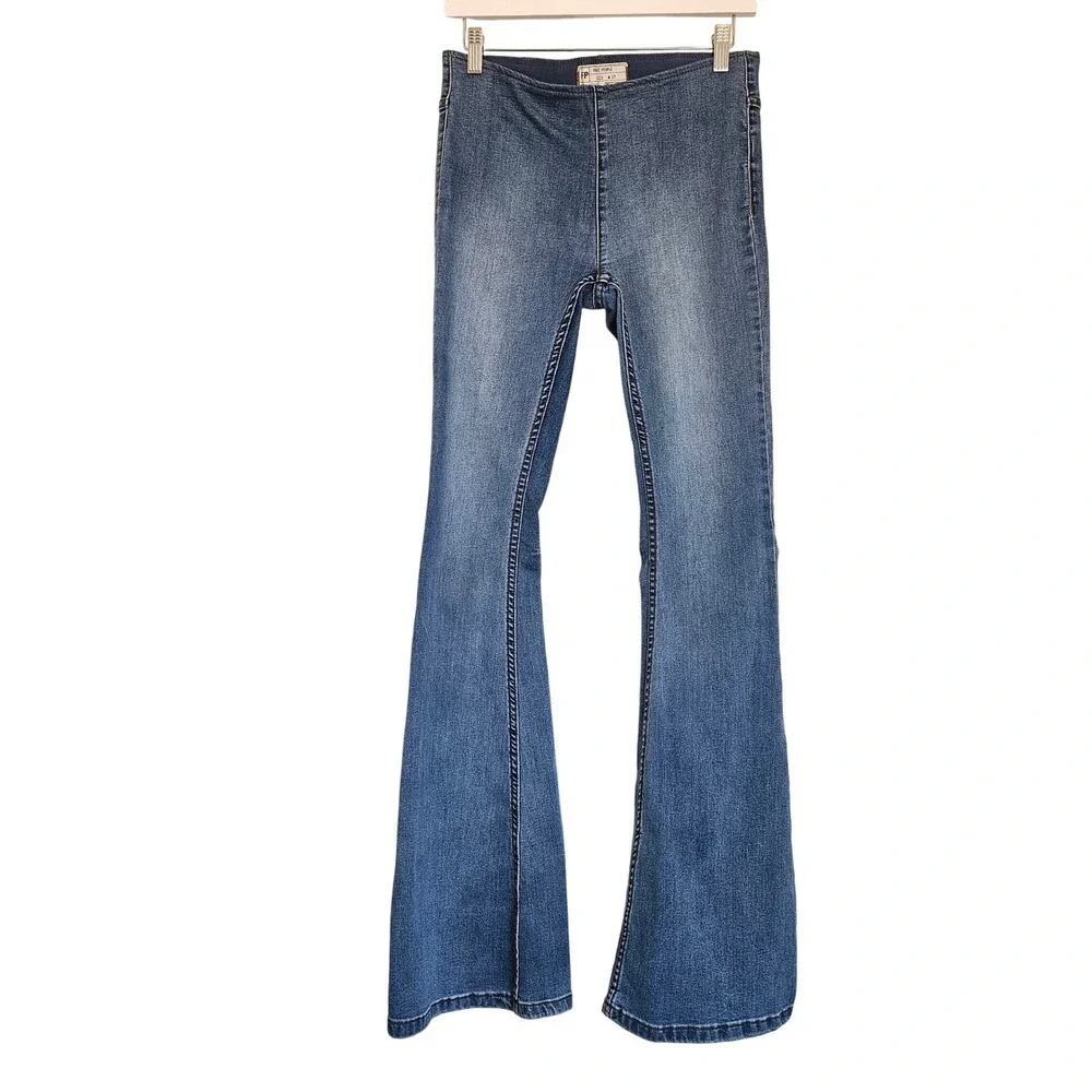 Free People Penny Pull On‎ Flare Jeans Medium Wash Blue High Rise Bell Bottom 27 - Picture 5 of 13